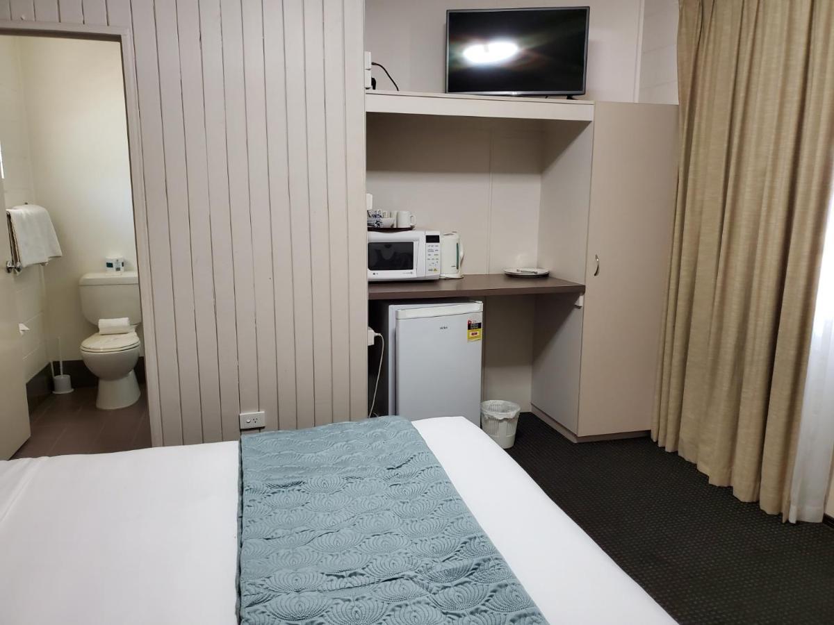 Windsor Hotel Motel Делбі Екстер'єр фото